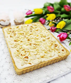 MAZUREK Z CHAŁWĄ I BIAŁĄ CZEKOLADĄ