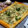 TARTA SEROWA Z PIECZONYM CZOSNKIEM