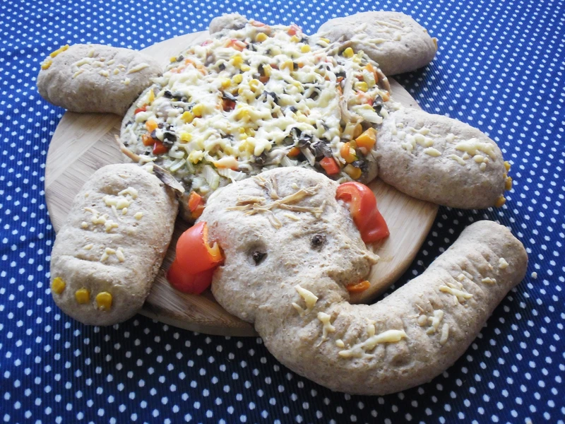 Pizza razowa słonik