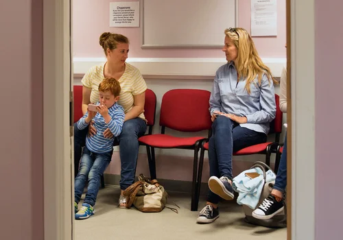 Bezpłatne badania bez skierowania dla kobiet, mężczyzn i dzieci! W marcu w wielu miastach Polski organizowane są darmowe akcje