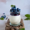 Panna cotta caffe latte z borówką amerykańską