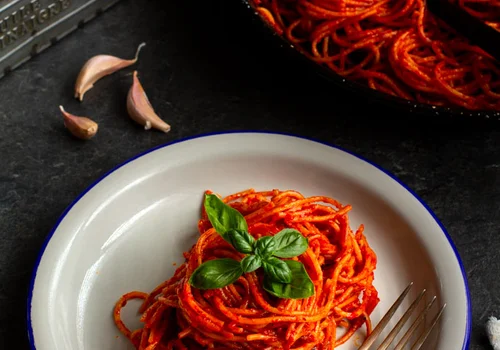 Spaghetti all'Assassina - zabójczo pyszny makaron z Bari