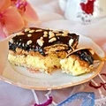 Ciasto bez pieczenia z masą budyniową i masłem orzechowym