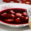 Barszcz czerwony z tym sokiem stanie się Wigilijnym hitem! Goście będą prosić Cię o przepis!