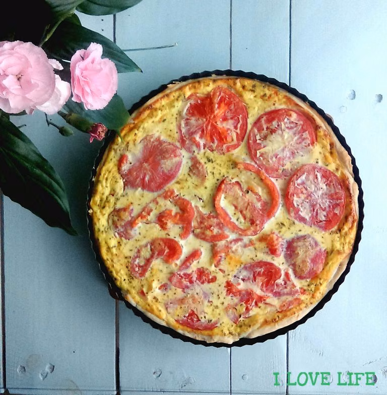 Quiche z pomidorami i ziemniakami