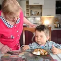 Dodatkowe 14 dni opieki dla babci lub dziadka nad chorym wnukiem! Trzeba spełnić ten warunek
