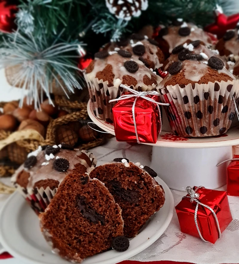 Muffinki piernikowe ze śliwkami suszonymi