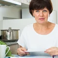 „Brat chce się budować na działce mamy i kazał mi zrzec się spadku. ‘Ty i tak nic nie potrzebujesz’ - usłyszałam.” - pisze Aneta [LIST]