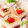 Delikatny krem, karmelowa skorupka i owocowa niespodzianka! Klasyczny creme brulee w nowej odsłonie!