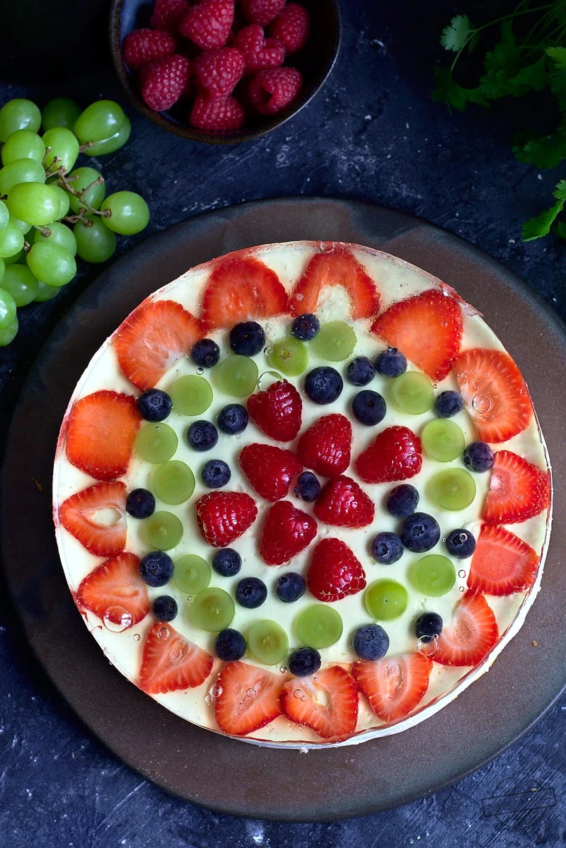 Pastelowy serniczek z serka homogenizowanego z owocami