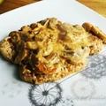 Kotlet schabowy w sosie pieczarkowym