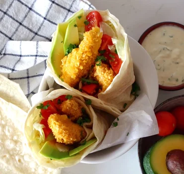 Tortilla ze stripsami z kurczaka