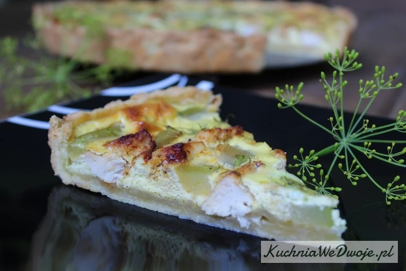 Tarta z kurczakiem, cukinią i koperkiem