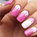 Biało- różowy manicure na lato
