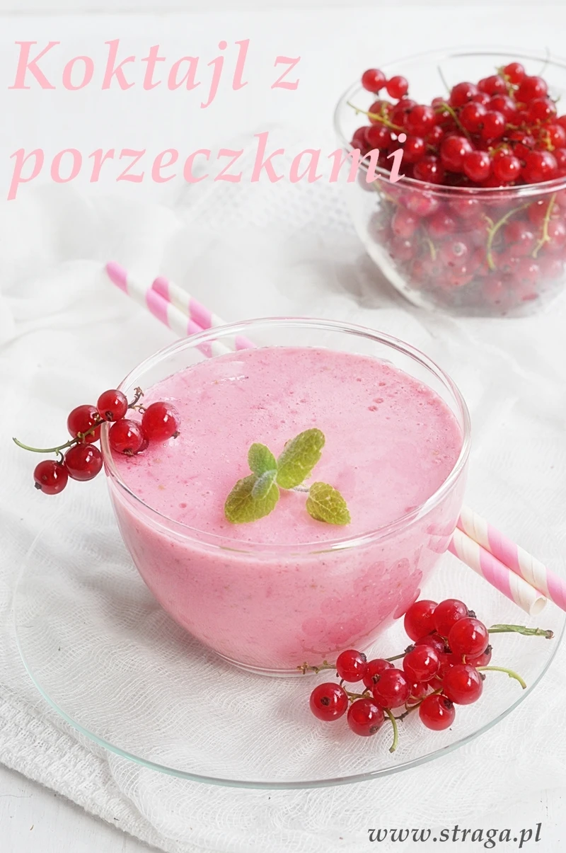 Koktajl z czerwonych porzeczek i maślanki