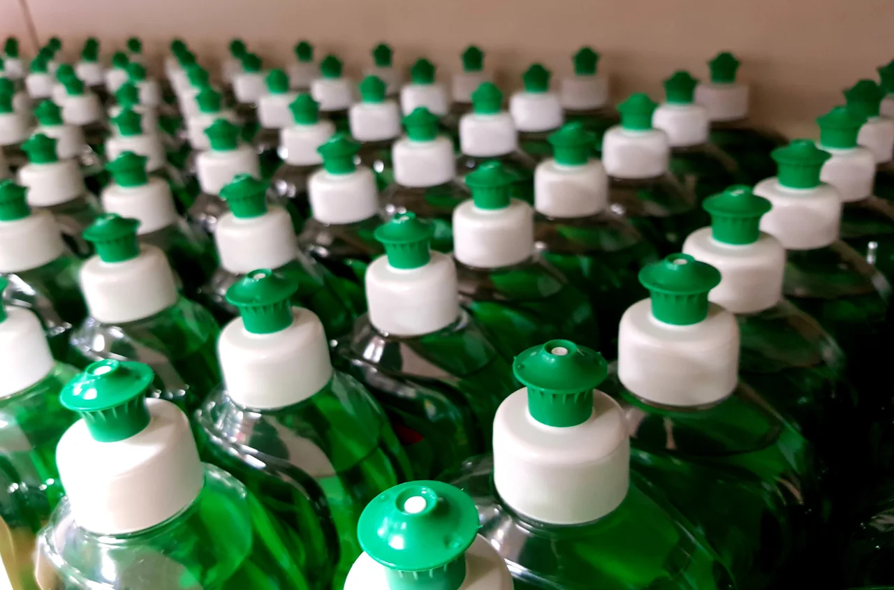 Międzynarodowy Dzień Płynów do Mycia Naczyń: Ekologia i Zdrowie w Twojej Kuchni