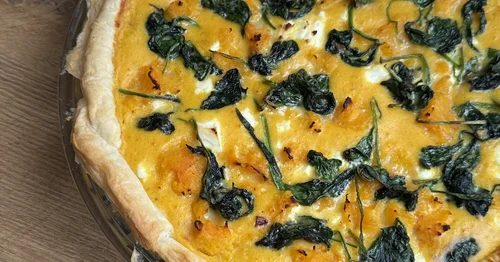 Tarta dyniowa ze szpinakiem i fetą