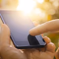 Jak wzmocnić muzykę w telefonie?