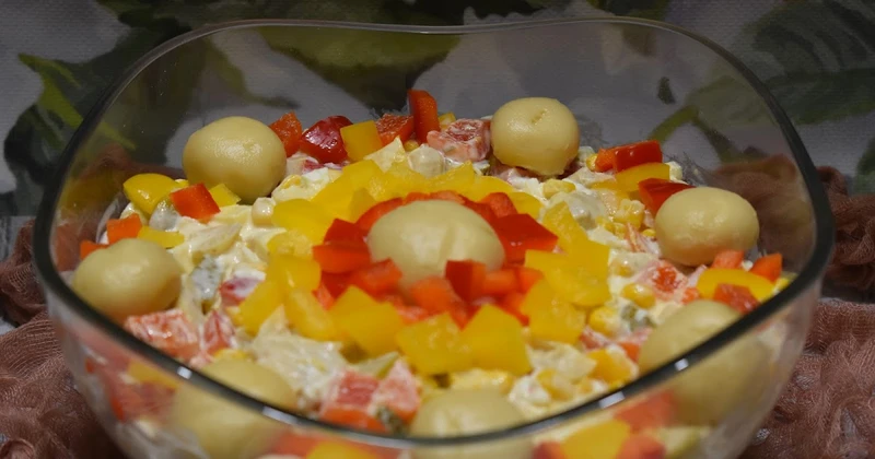 Sałatka z kukurydzy i pieczarek