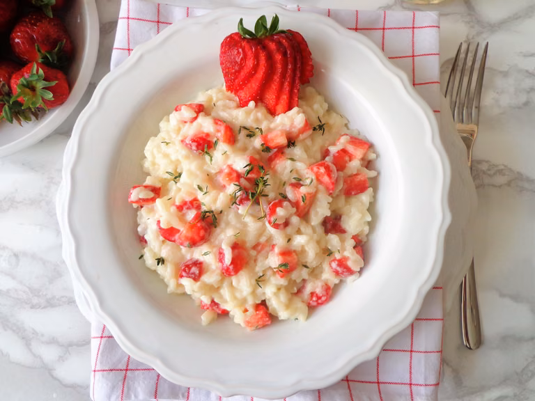 Risotto z truskawkami i kozim serem