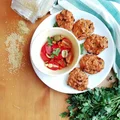 Warzywne mini burgery z batata, fasoli i kaszy jaglanej