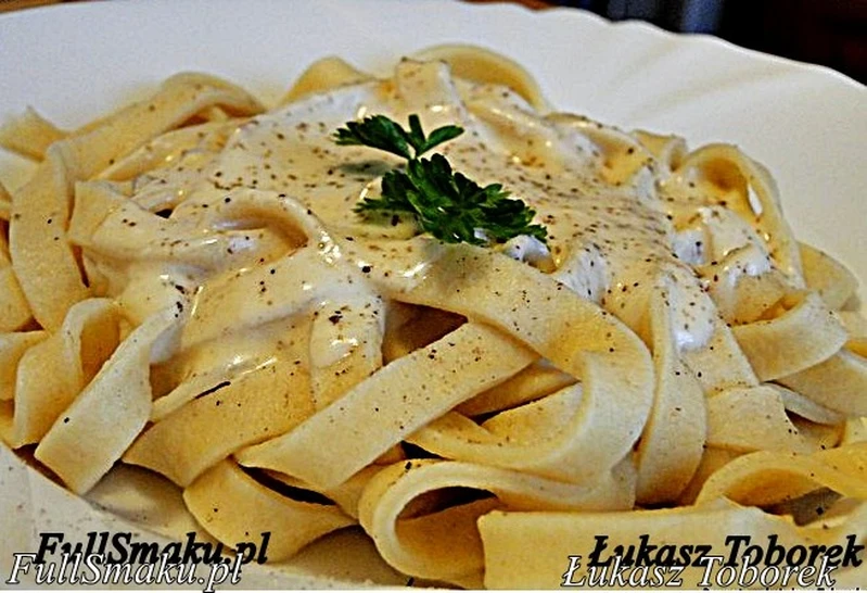 Tagiatelle w sosie śmietanowo-borowikowym
