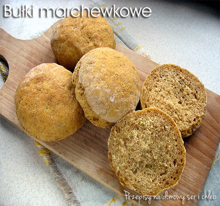 Bułki marchewkowe