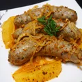 BIAŁA KIEŁBASA PIECZONA Z ZIEMNIAKAMI