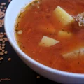 Zupa z czerwonej soczewicy na żeberkach