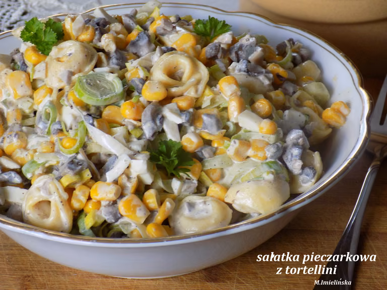 sałatka pieczarkowa z tortellini