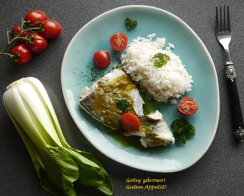 Dorsz w indyjskim sosie z pak-choi