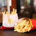 Kolejne zmiany w menu McDonald’s! Popularne kanapki wycofane ze sprzedaży!