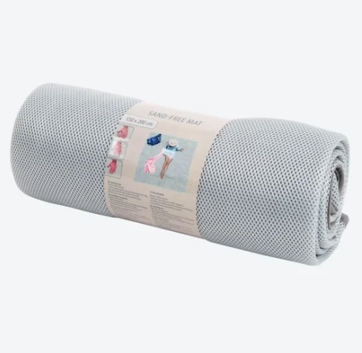 Zdjęcie Ten nowy koc z Action robi furorę na plażach! Nie łapie piachu i nie faluje na wietrze #4