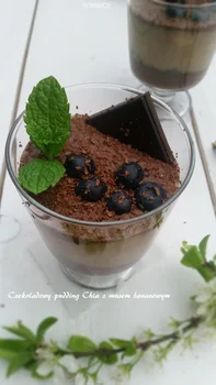 Czekoladowy pudding Chia z musem bananowym