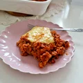 Zapiekanka ryżowa z mielonym mięsem i wędzonym serem
