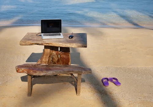 Nawet 32 dni wolnego dla tych pracowników? Zapadła decyzja w sprawie nowych zasad naliczania urlopów