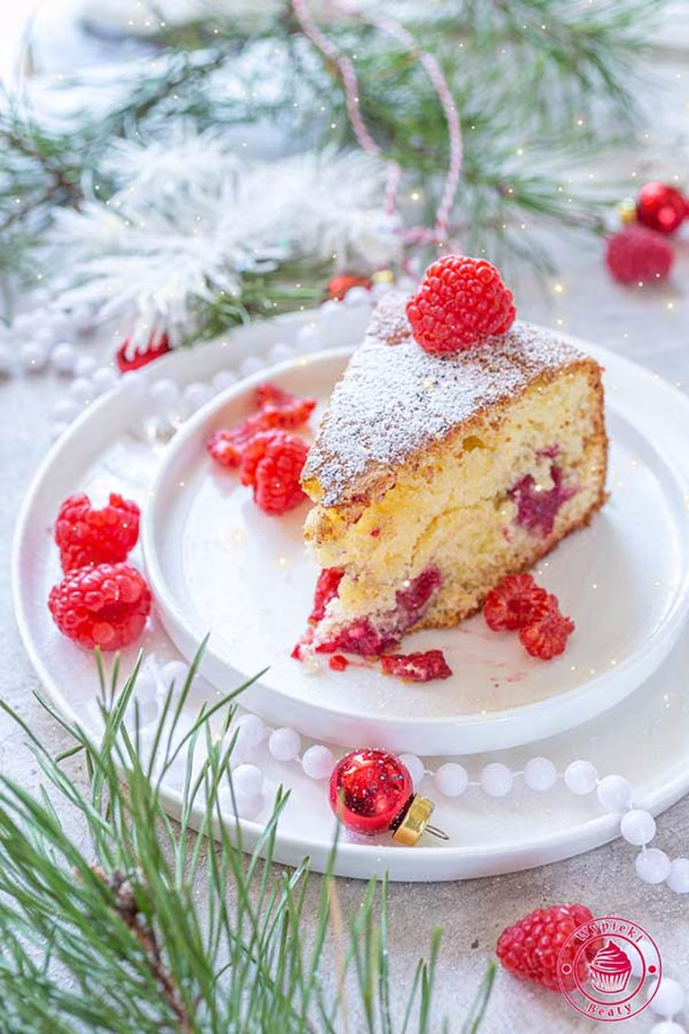 Ciasto na żółtkach z malinami