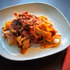 Ajvar - pikantna pasta warzywna z makaronem