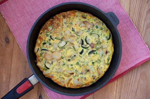 Frittata z ziemniakami i cukinią