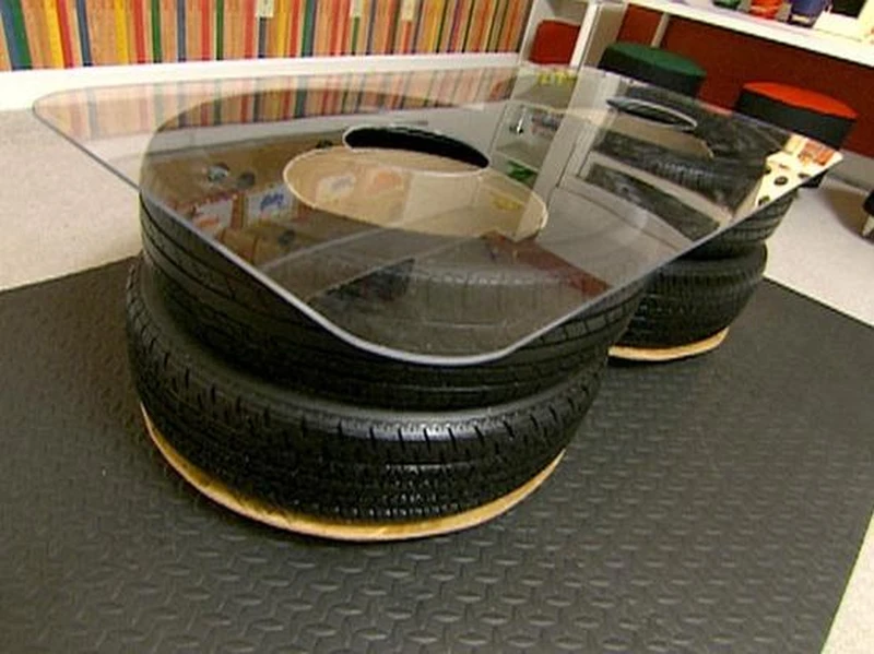 Pomysł na stolik z opon - DIY