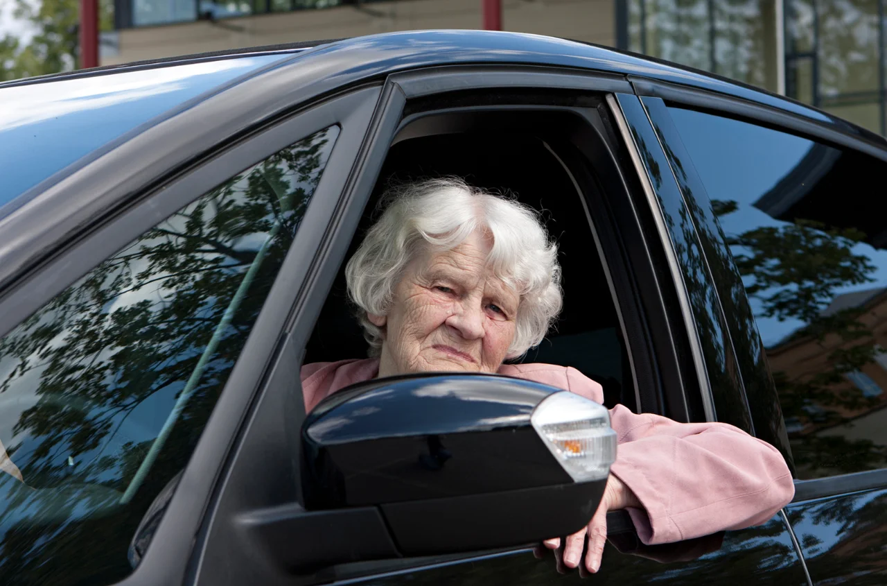 Wielu seniorów może stracić prawo jazdy! Komisja Europejska chce zaostrzenia przepisów