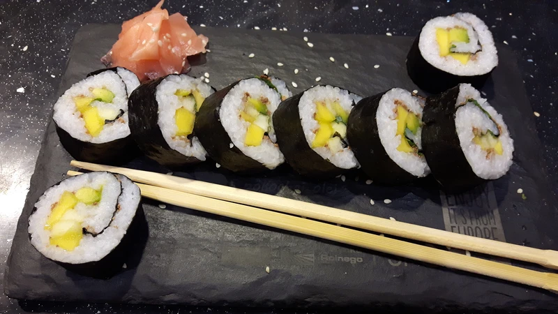 SUSHI NA SŁODKO Z MIĘTĄ