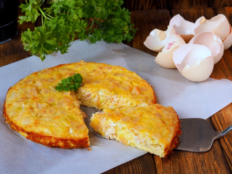 OMLET Z SZYNKĄ I POREM (Z PIEKARNIKA)