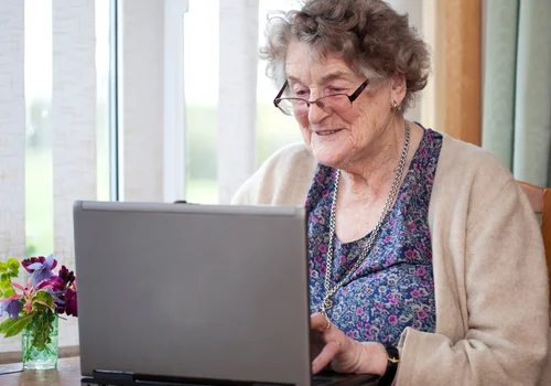 2 przelewy w październiku dla wielu seniorów! ZUS wyjaśnia zmienione zasady i przypomina harmonogram