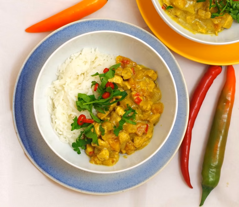 Curry z papają i kurczakiem Kategorie: Obiady z mięsem Edit