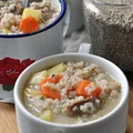 Zupa krupnik na wołowinie,  tradycyjna zupa z kaszy