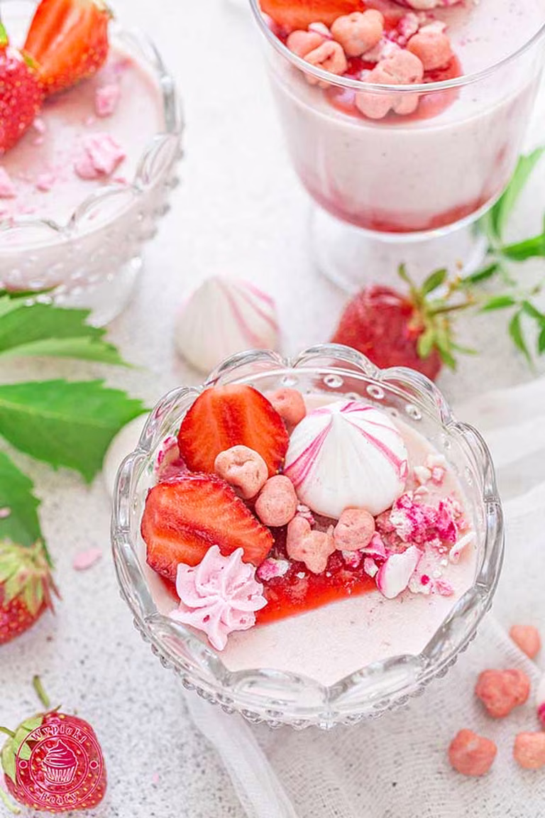 Truskawkowa panna cotta