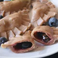 Pierogi czekoladowe z borówkami