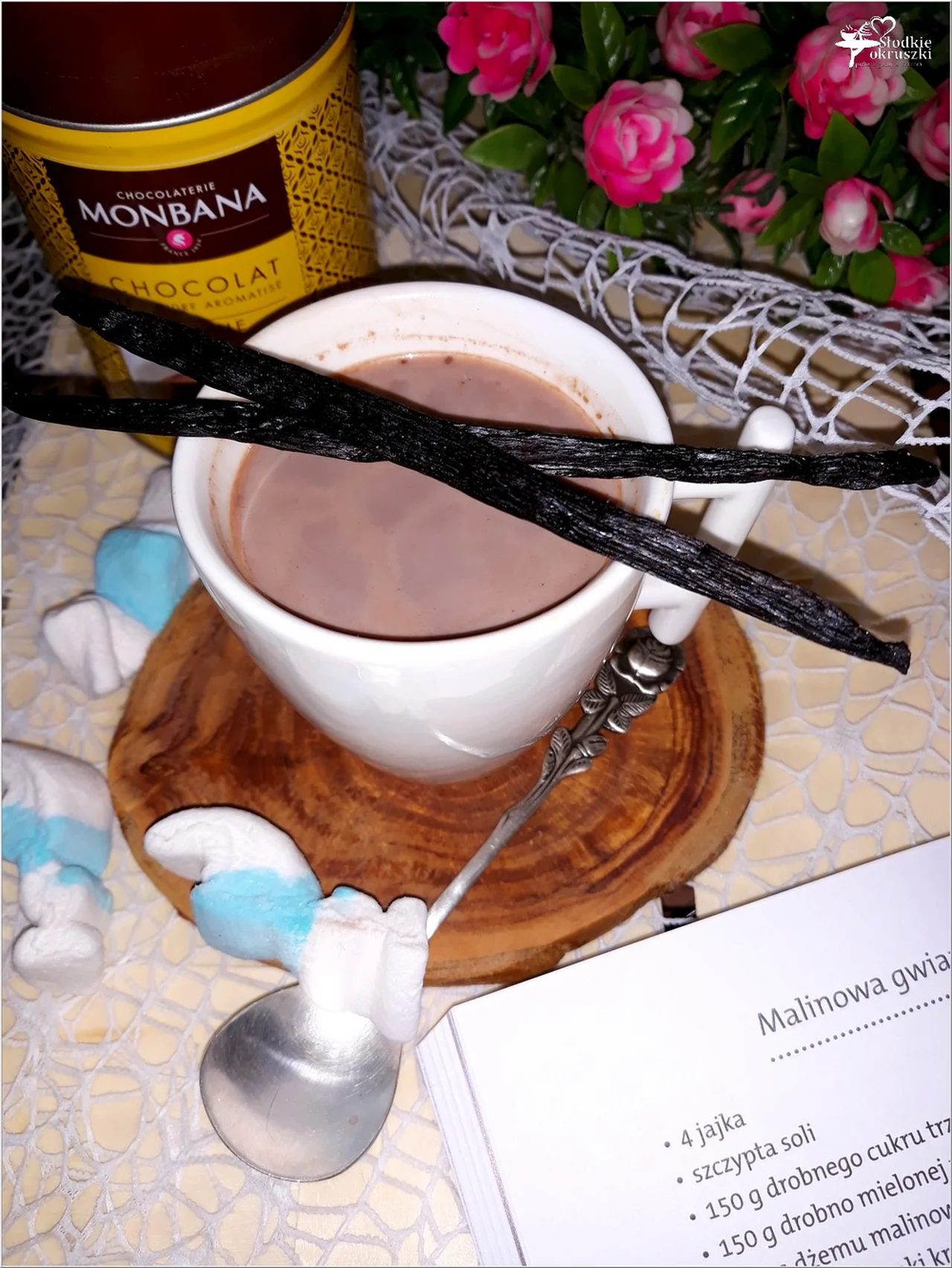 Gorąca waniliowa czekolada + przepis na szybką babkę