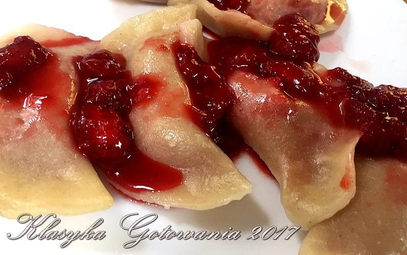 Pierogi z truskawkami